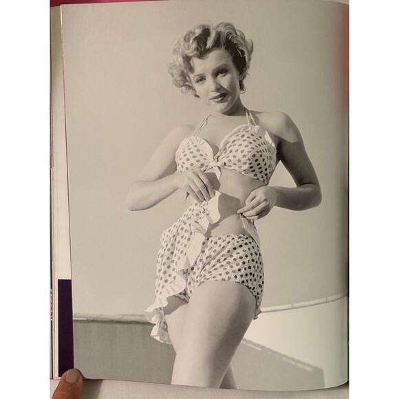 MARILYN in FASHION-Enduring Influence of Marilyn Monroe-Photos-Story-H/C Dust JK - Picture 10 of 16